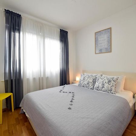 First Class Apartment, Free Parking ザグレブ エクステリア 写真