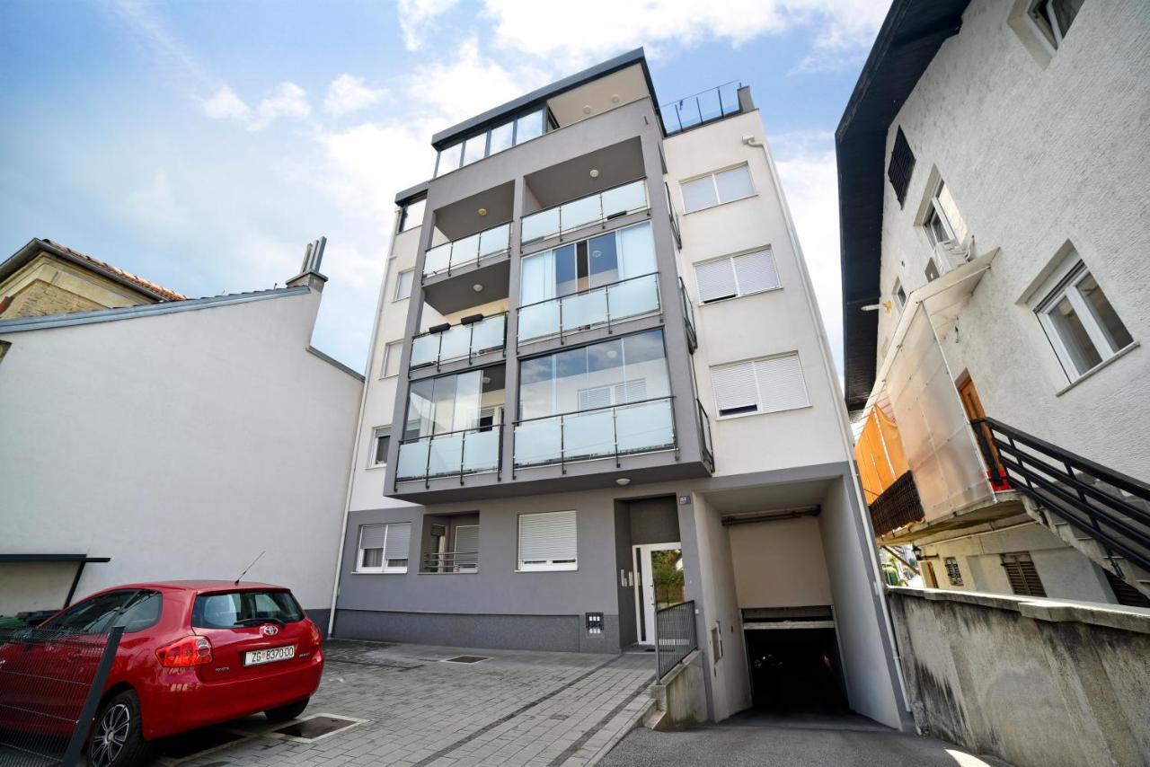 First Class Apartment, Free Parking ザグレブ エクステリア 写真